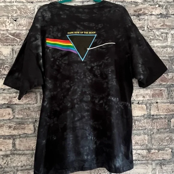 Pink Floyd Dark Side of the Moon Black Tee with Rainbow Prism Graphic NWOTunisex - Picture 3 of 6